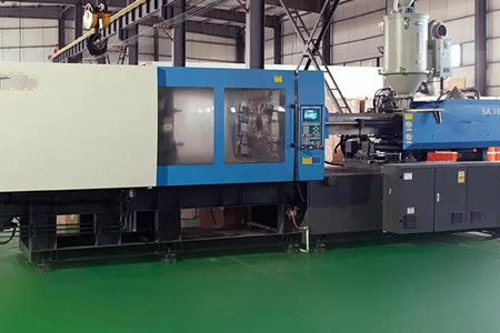 大型二板注塑機多少錢一臺？幾十萬到上百萬人民幣！