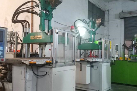 立式高速注塑機(jī)如何控制溫度？掌握這四點(diǎn)！