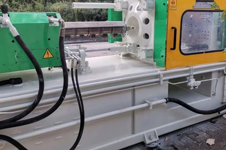 大型二板注塑機(jī)導(dǎo)軌腐蝕了如何修復(fù)？