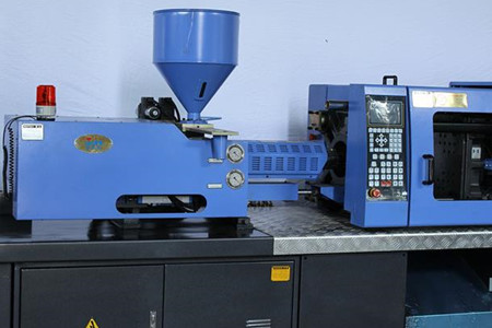 薄壁高速注塑機如何應對高溫、高壓環(huán)境？